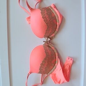 Victoria's Secret lightly padded bra